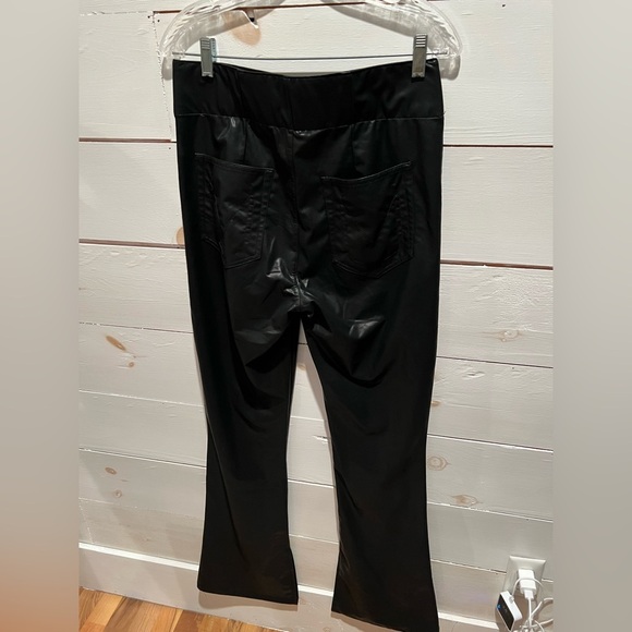 Show Me Your MuMu Nashville pull on Black Flared Pants, size large, NWT - Picture 3 of 10